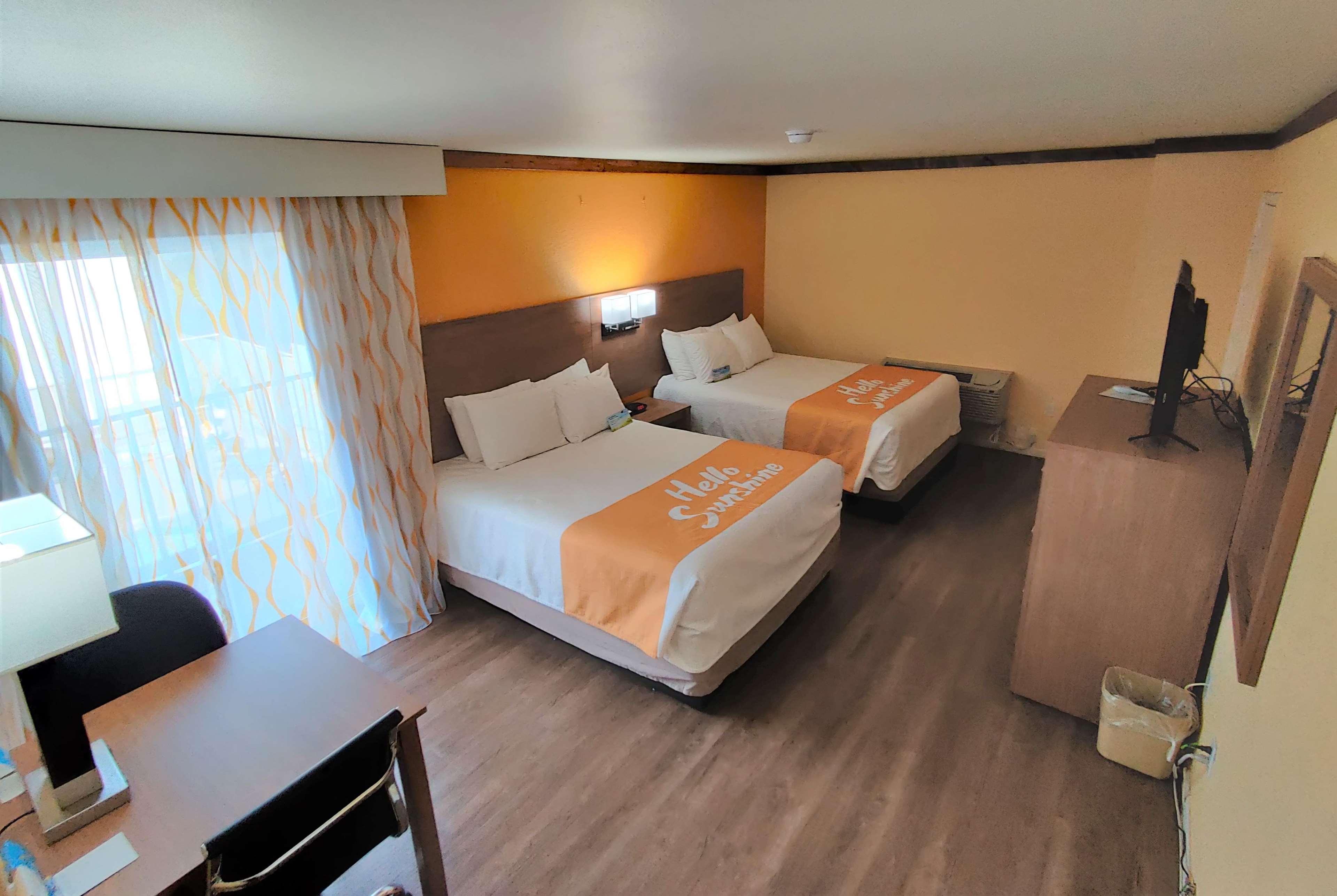 Days Inn By Wyndham Suites Fredericksburg Esterno foto