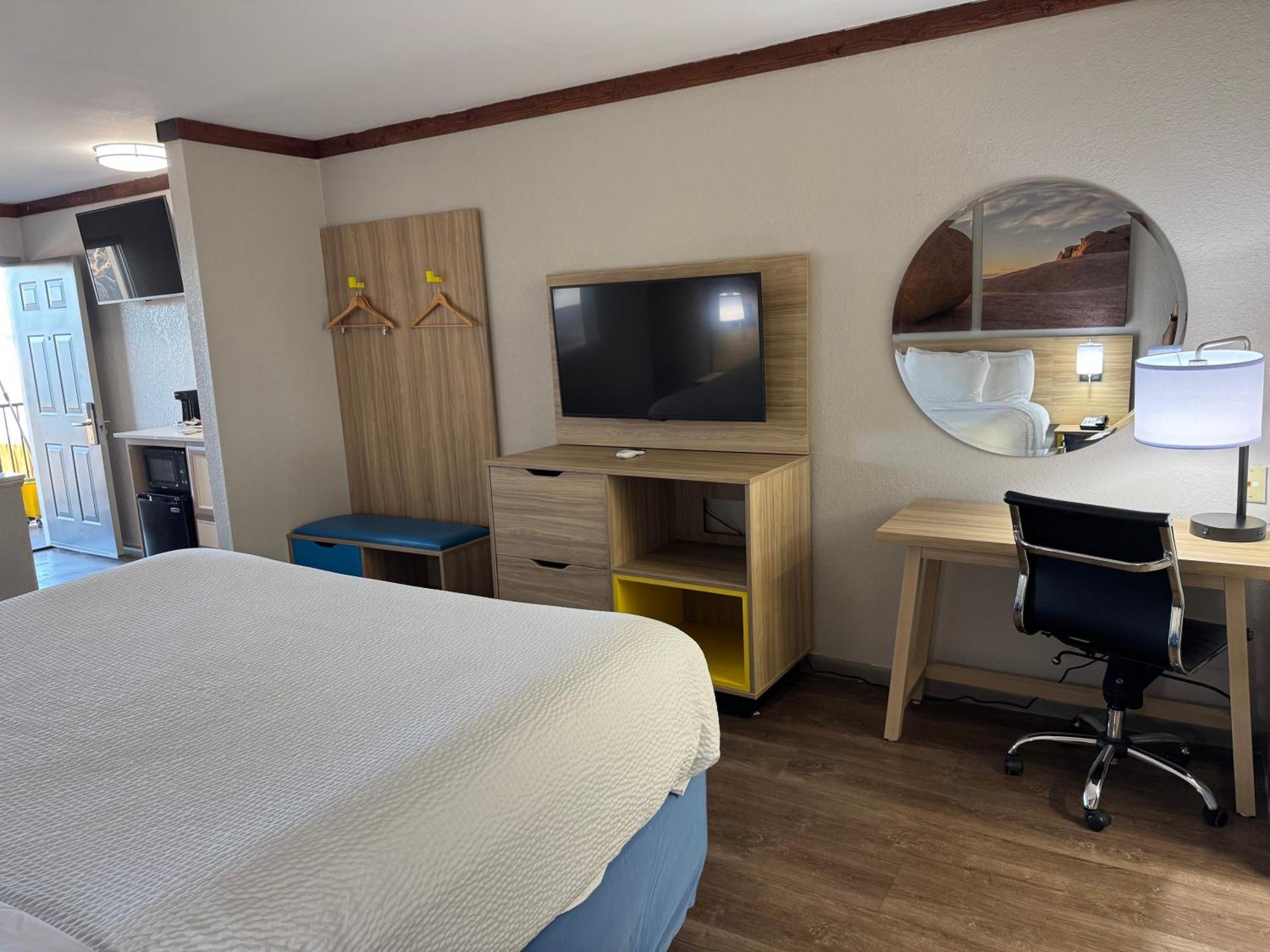 Days Inn By Wyndham Suites Fredericksburg Esterno foto