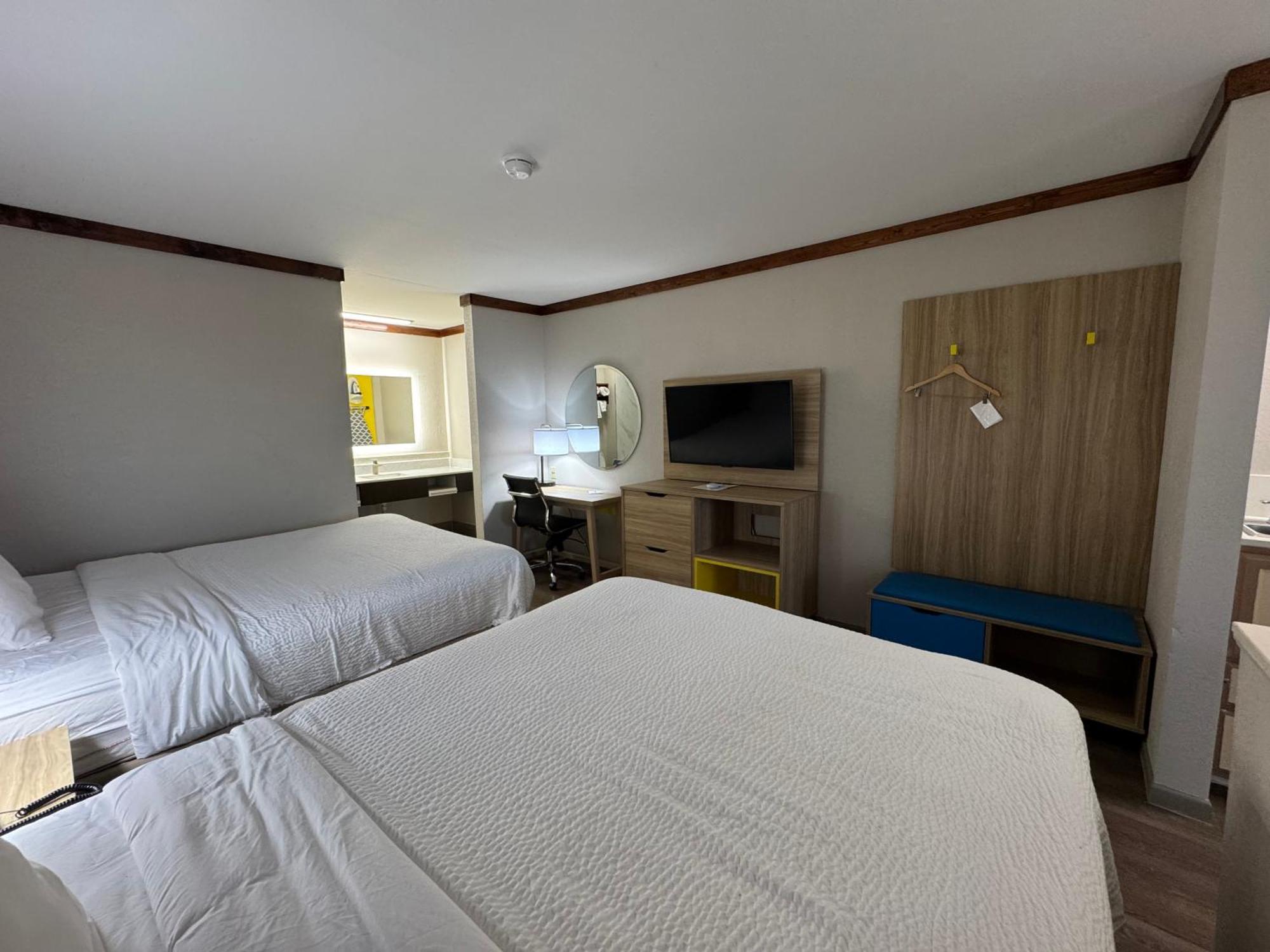 Days Inn By Wyndham Suites Fredericksburg Esterno foto