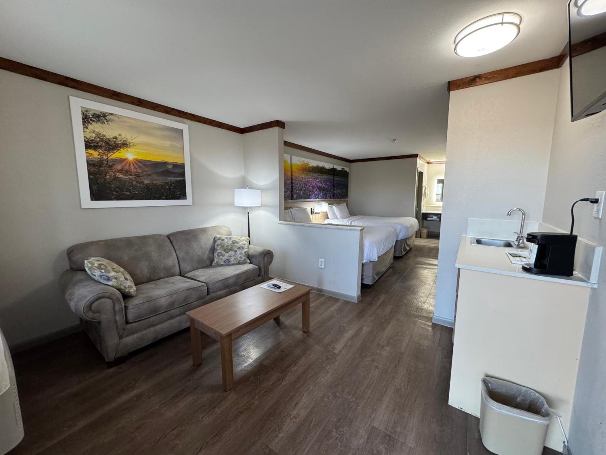 Days Inn By Wyndham Suites Fredericksburg Esterno foto