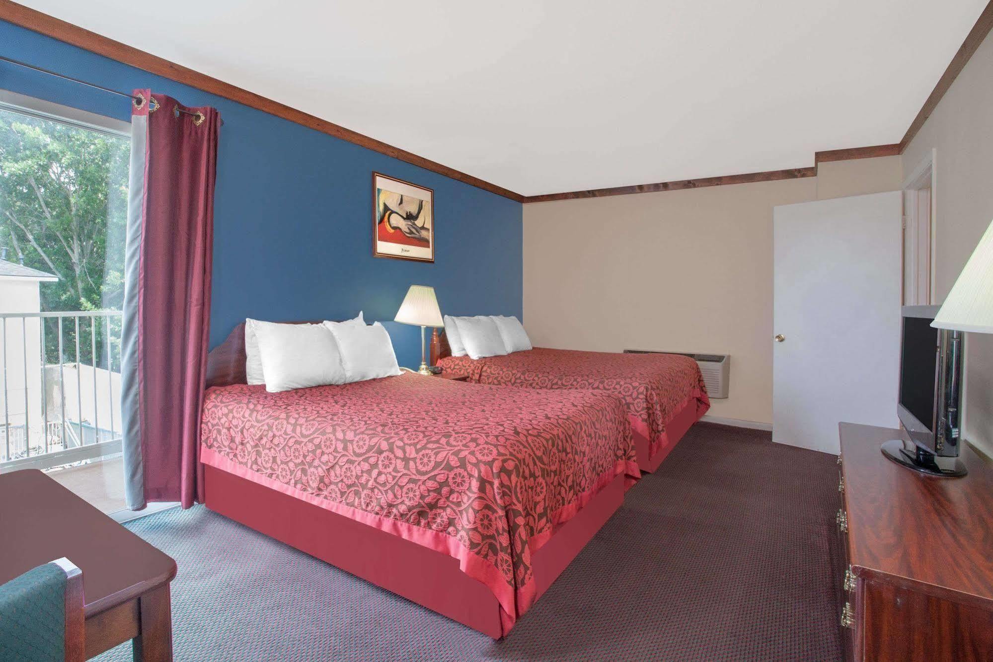 Days Inn By Wyndham Suites Fredericksburg Esterno foto